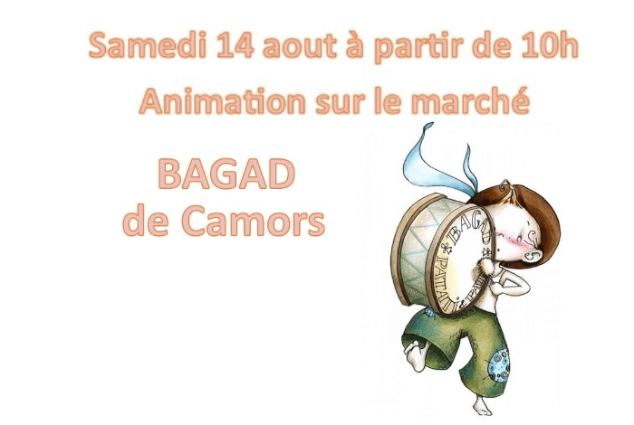 Le Bagad de Camors au marché hebdomadaire