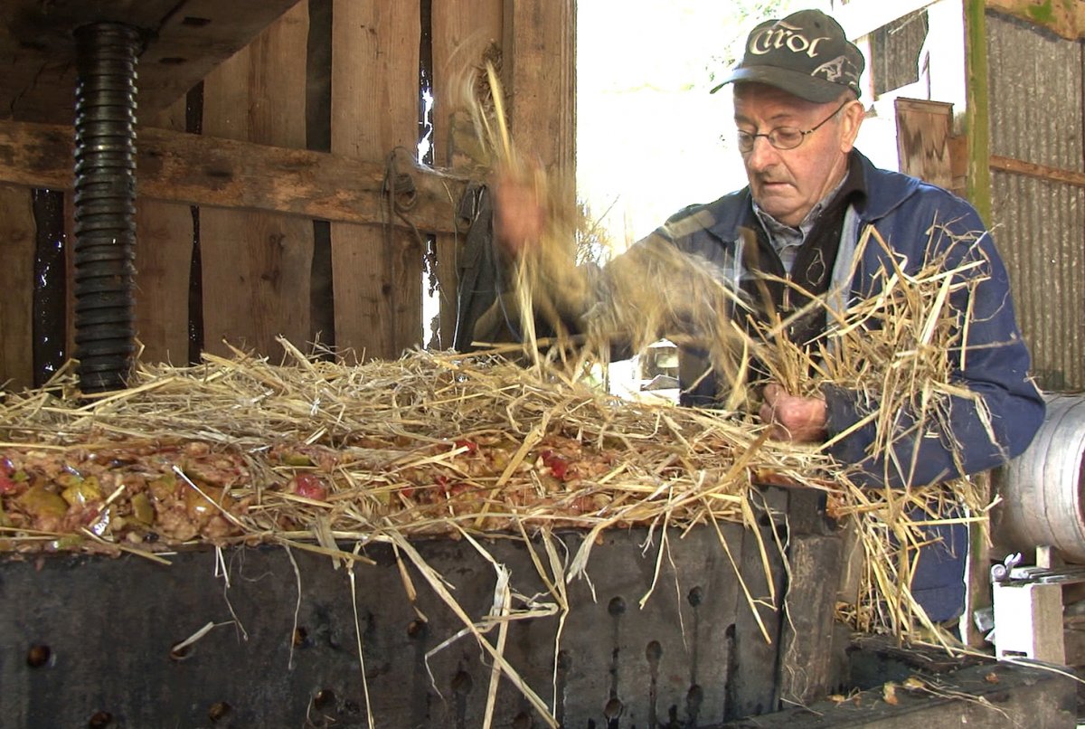 Projection/débat autour du film « Ag ar vleuenn d’ar werenn… Une histoire de cidre »